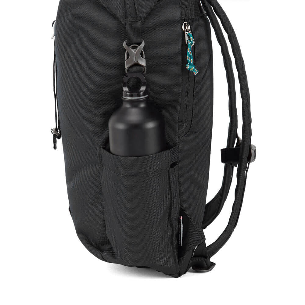 Craghoppers-Kiwi-Classic-Rolltop-Backpack-3-2.jpg Craghoppers Kiwi Classic Rolltop Backpack 3 2